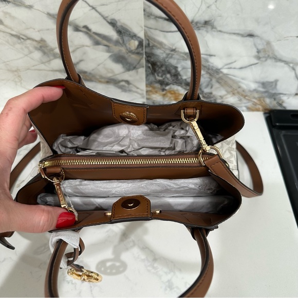 MICHAEL Michael Kors | Bags | Michael Michael Kors Mercer Gallery ...